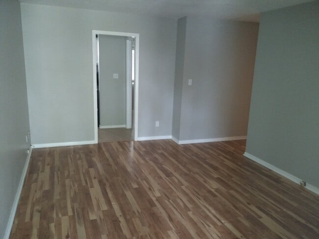 Photo - Very well kept 3 bedroom, 1.5 bath with One Car Garage and Nice Back Yard