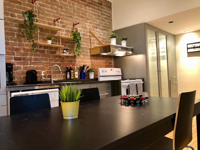 Photo - 4619 R. Saint-Denis Unit ID1061580P