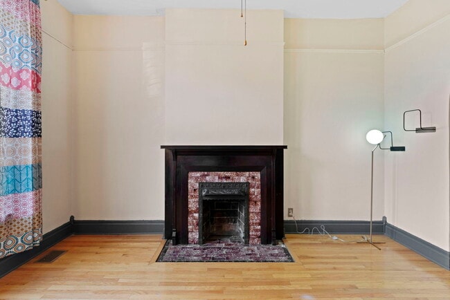 Photo - 1929 S Central Park Ave Unit 1