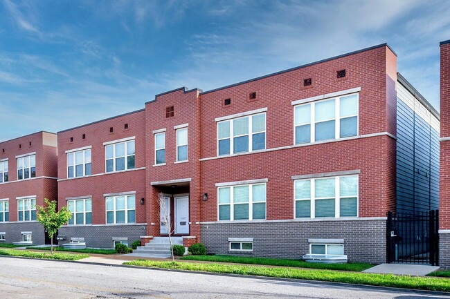 Building Photo - GRADUATE STUDENTS!! 2 Bed 2 Bath Near SSM ... Rental
