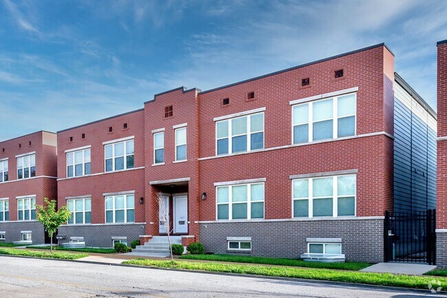 Building Photo - GRADUATE STUDENTS!! 2 Bed 2 Bath Near SSM ... Rental