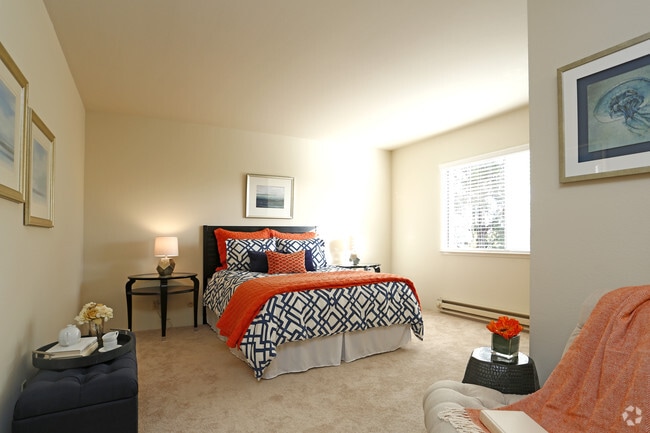 1BR,1BA 836SQ