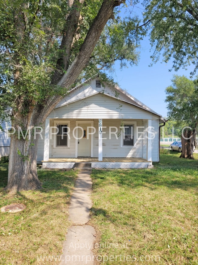 Building Photo - 1 Bedroom/ 1 Bathroom House