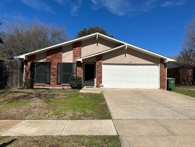 Building Photo - 6905 Blackberry Dr Rental