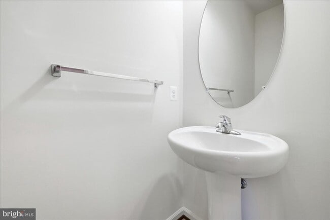 Photo - 117 Rotunda Dr