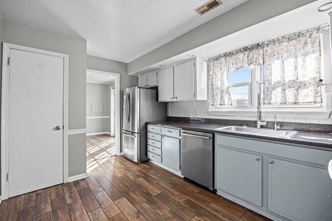 Photo - Charming Ranch Home Near Mt. Trashmore & Naval Bases