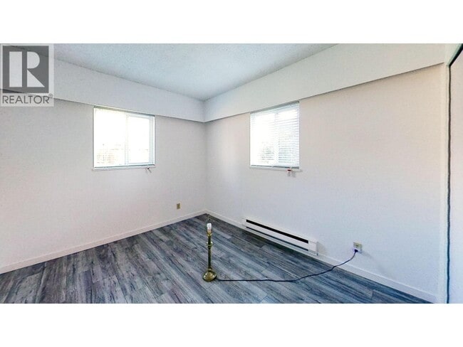 Photo - 10180 No. 4 Road