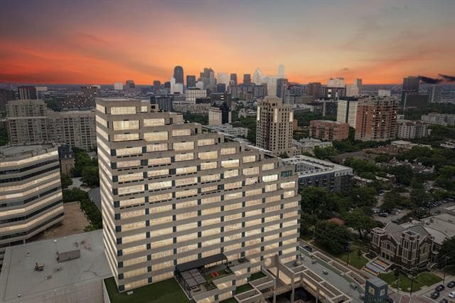Building Photo - 3111 Welborn St Unit 1703