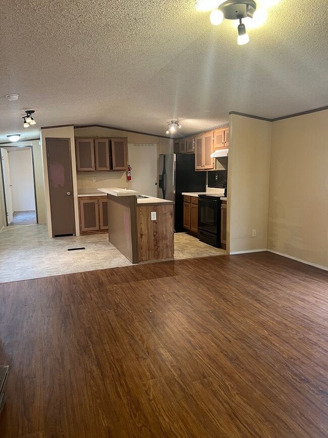 Photo - 3 Bedroom 2 Bath Mobile Home located in South Lake Charles