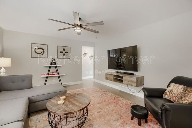 Photo - 6636 Depew St
