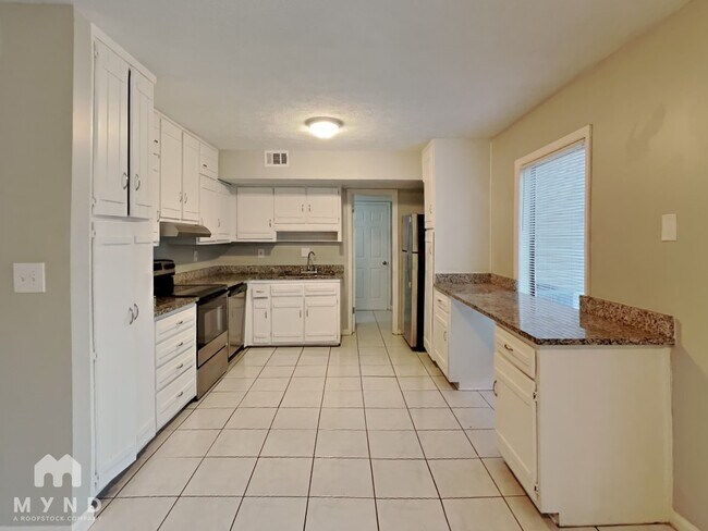 Photo - 6392 Briar Chase Ct