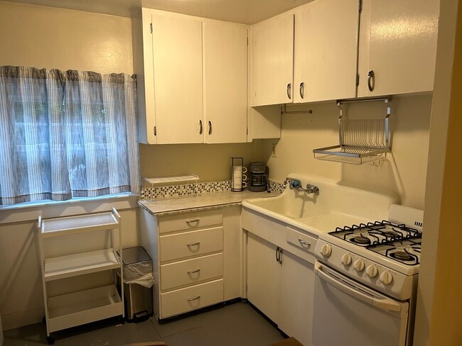 Photo - 20 William St Apartments Unit 2R