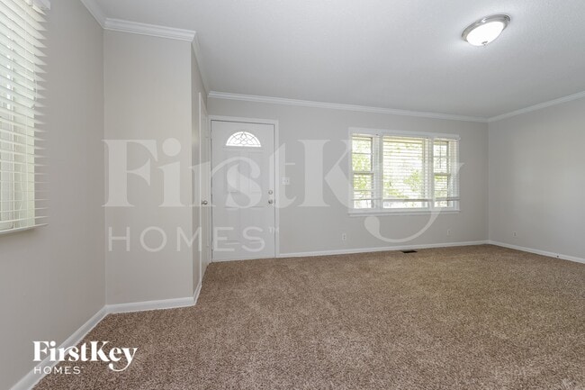 Photo - 201 E Hale St