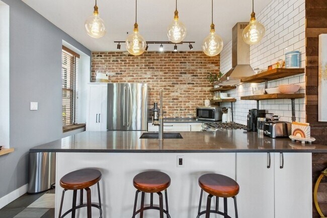 Photo - 109 Hamilton St Unit 200