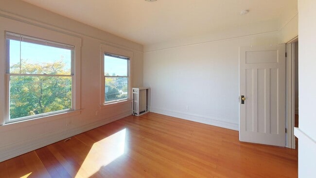 Photo - 806 N 48th St