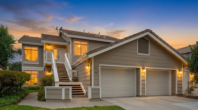 Building Photo - 31 Oak Knolls