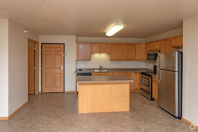 2BR, 2BA - 1,050SF