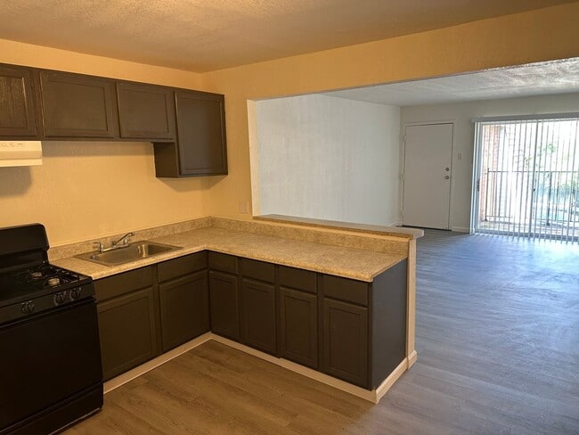 Photo - Rivertrail Apartments