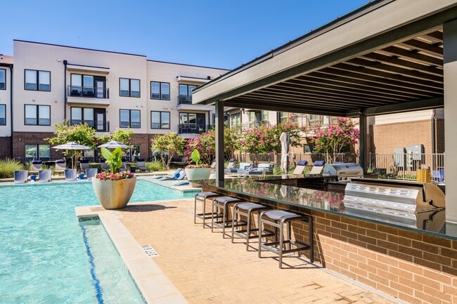 Photo - 301 Flower Mound