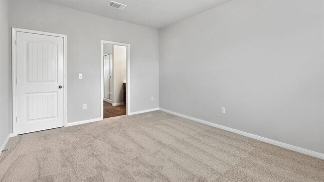 Photo - 13903 Macquarie Dr