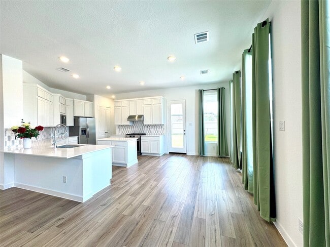 Photo - 2306 Hazel Berry St