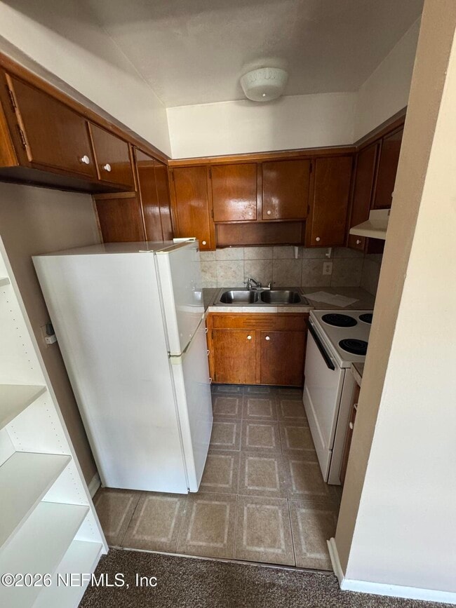 Photo - 916 Childrens Way Unidad 7