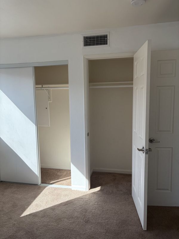 Photo - 2020 Guthrie St N