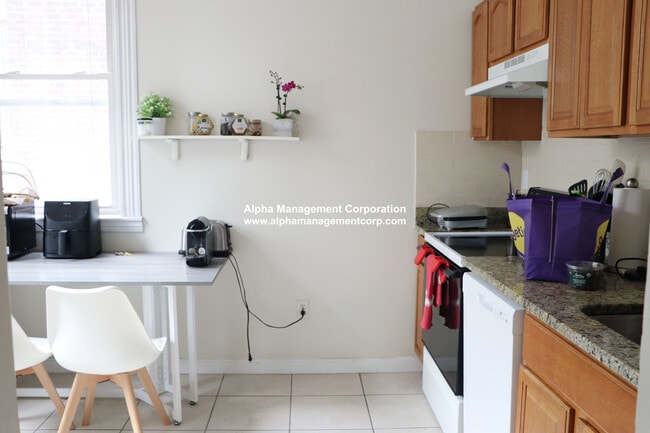 Photo - 18 Euston St Unit 2