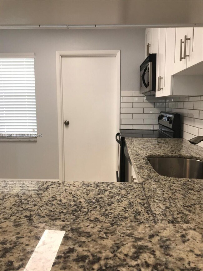 Photo - 950 Hillcrest Dr Unit 210