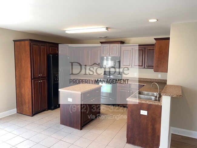 Photo - 202 Scarlett Ln