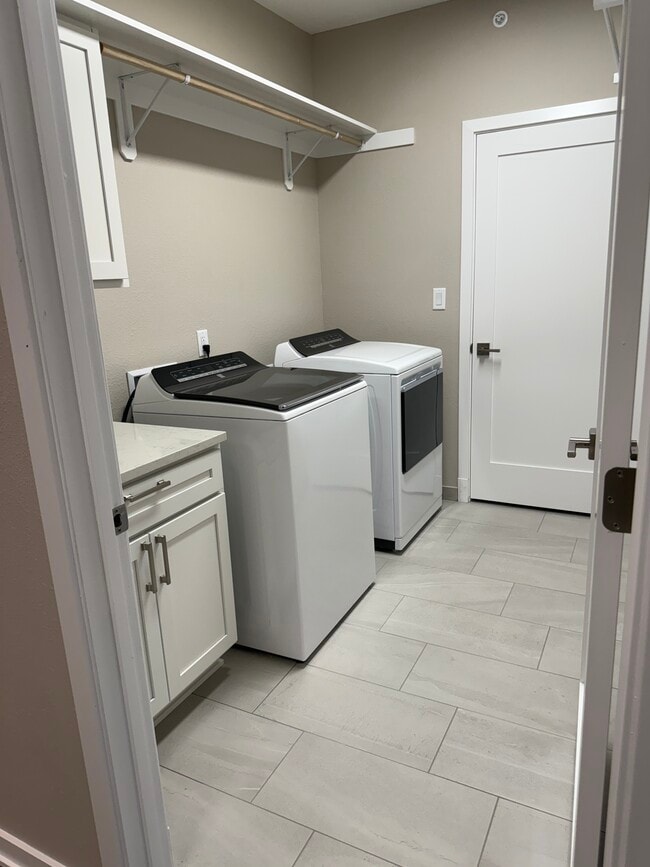 Photo - Canterbury Court Apartments