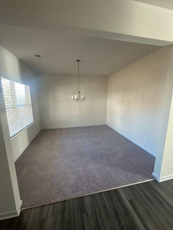 Photo - 829 Kensington St