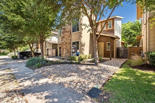 Photo - Stunning Modern Home in Desirable 78704 Ne...