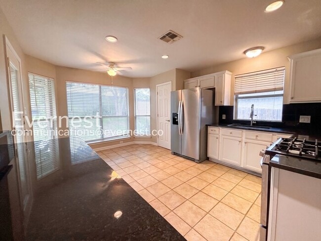 Photo - 2315 Chestnut Path