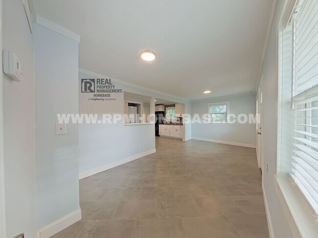 Photo - 360 Virtual Tour! 2 bed, 1 bath on large l...