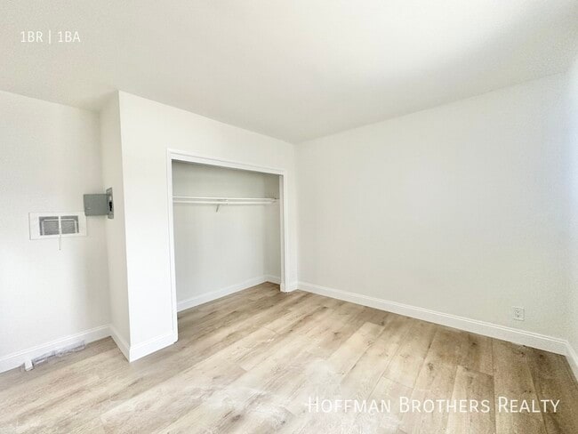 Photo - 20445 Saticoy St Unidad 32