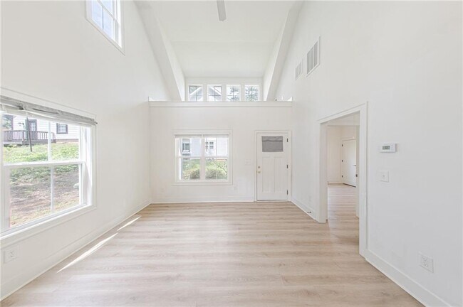 Photo - 2400 Lowe St NW