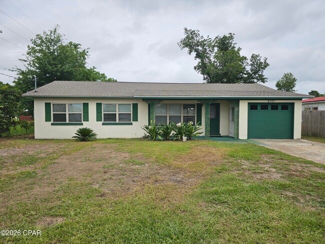 Building Photo - 5701 Lilly St