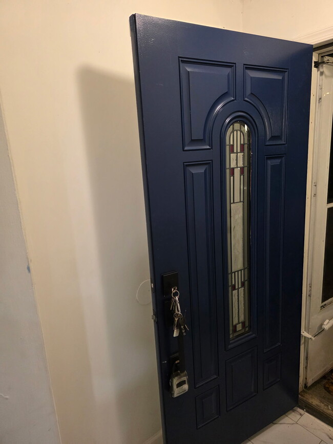 Photo - 1 1/2 Oliver Ave