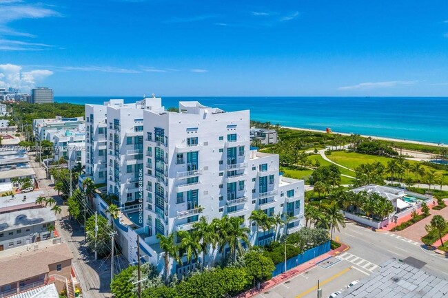Photo - 7600 Collins Ave Unidad 1000 Rental