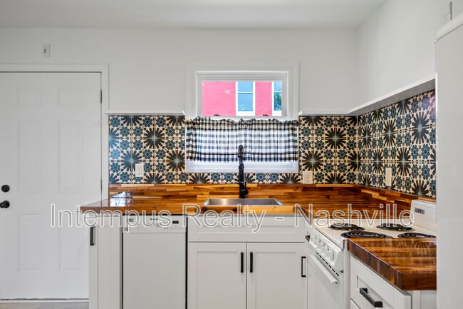 Photo - 910 Shelby Ave Unit Apt 204