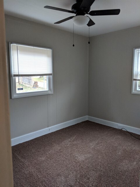 Photo - 3 bed, 1 bath Home: Available NOW! PRICE R...