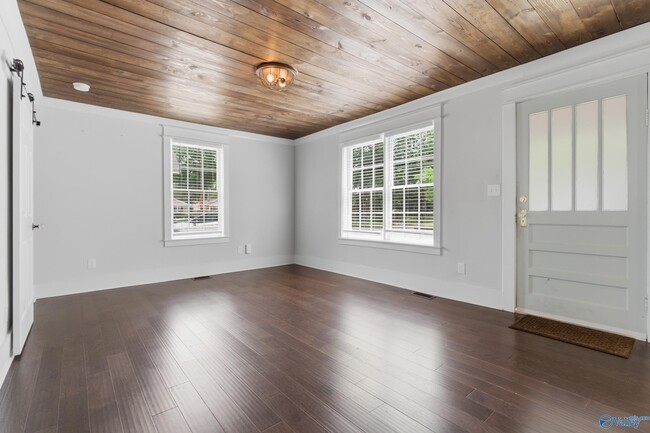 Photo - 208 Beirne Ave NW