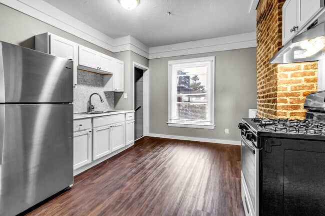 Photo - 135 Elmwood Ave Unidad 6