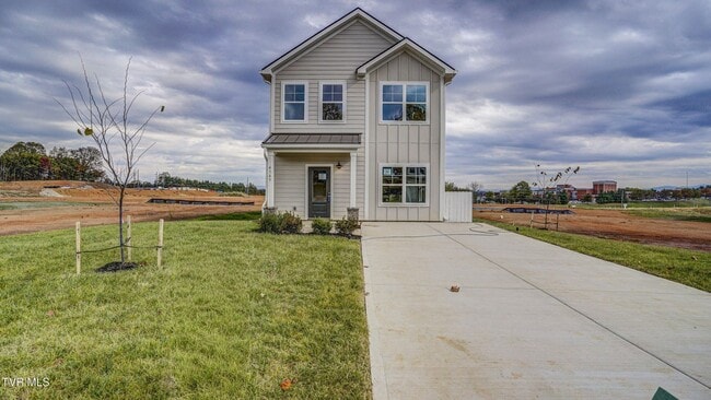 Building Photo - Brand New 3 bed 2 bath across from Northeast State Community College & TRI Cities Airport!
