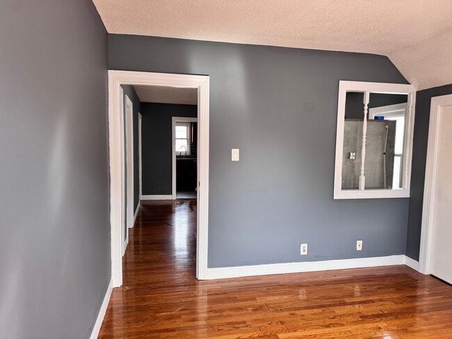 Photo - 18 Hall St Unidad 3