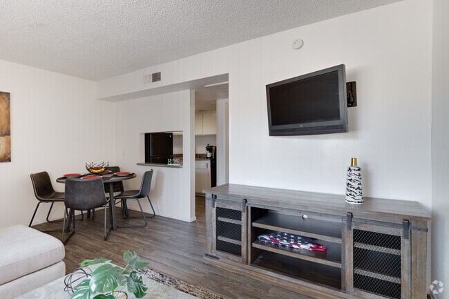 1 habitación, 1 baño - 550 pies cuadrados - Courtyard at Encanto Apartments