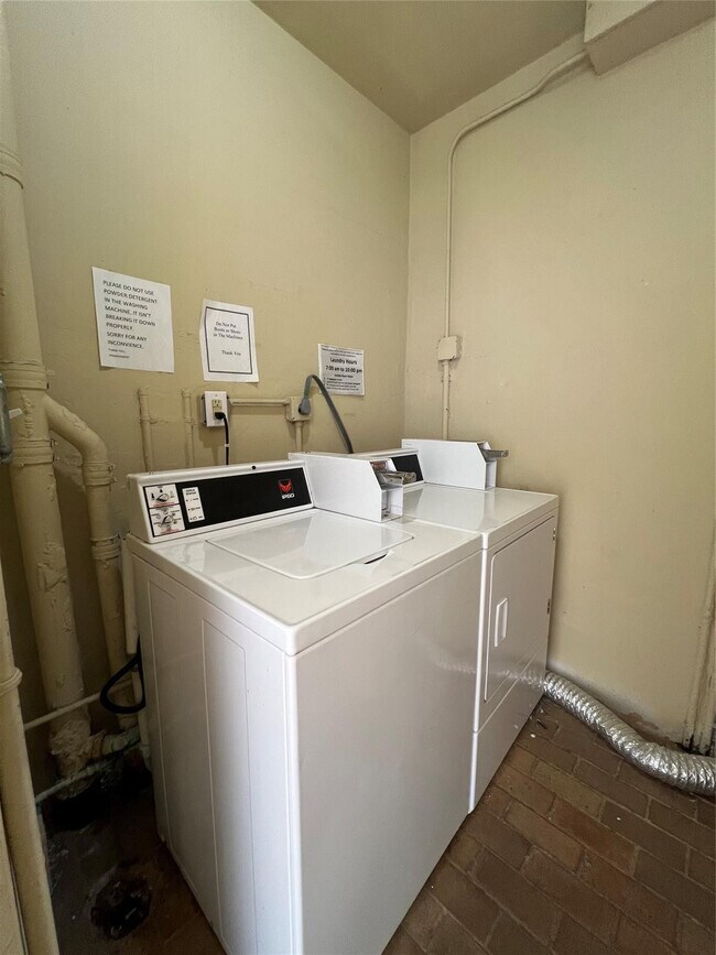 Photo - 2797 NE 51st St Unit 107