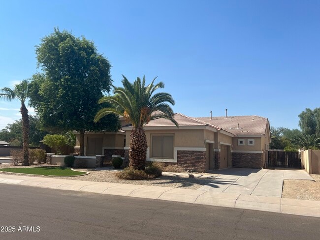 Building Photo - 15494 W Meadowbrook Ave Rental