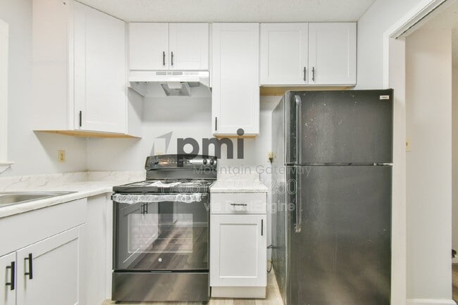 Photo - 42 Greenwood Cir